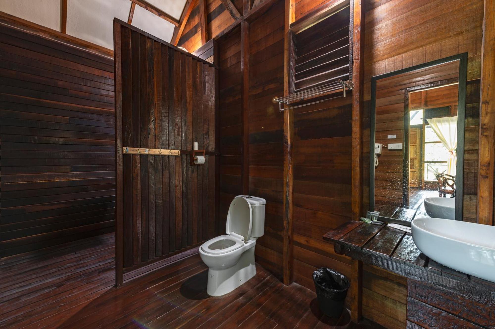 Borneo Sepilok Rainforest Resort מראה חיצוני תמונה