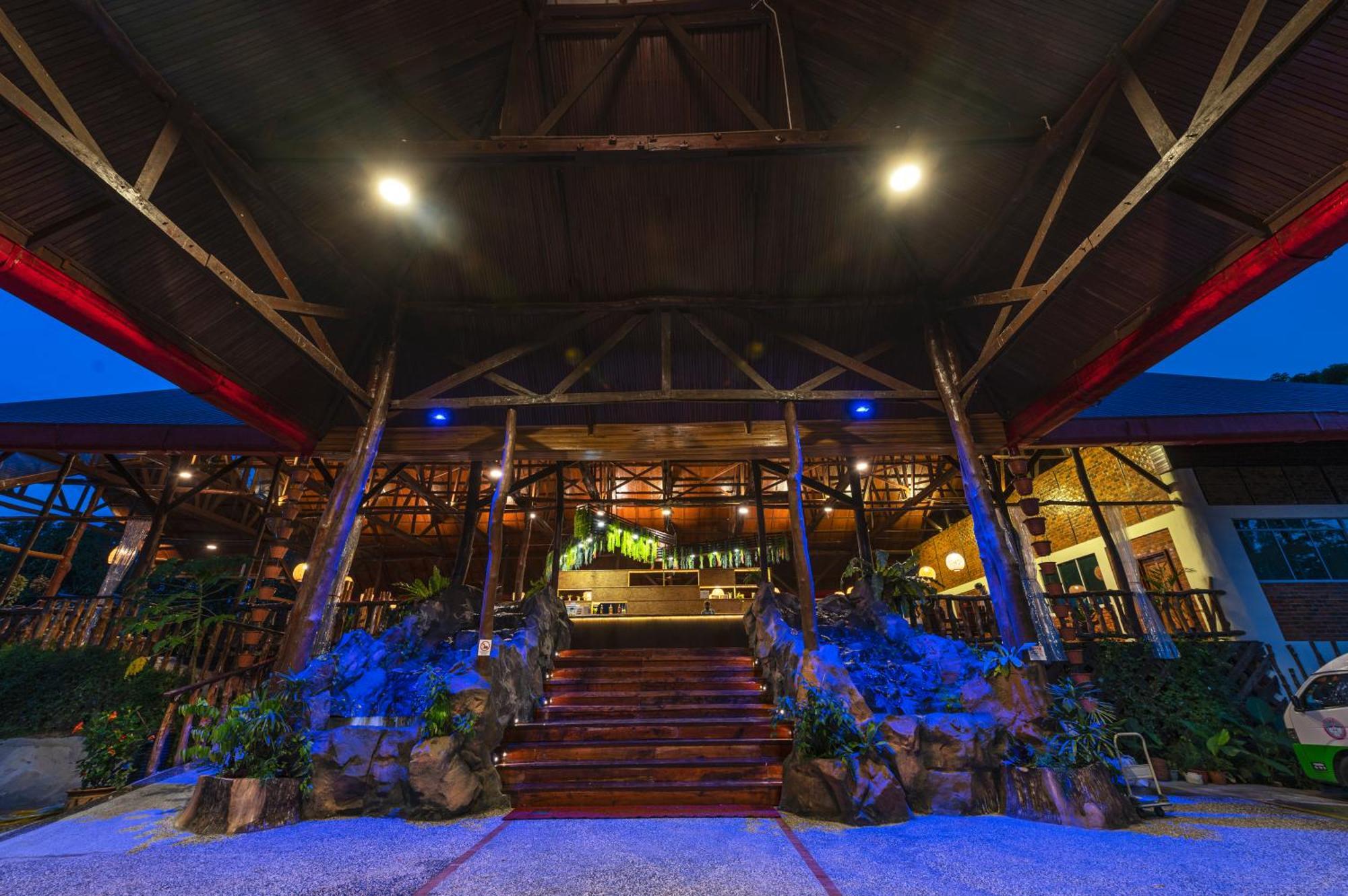 Borneo Sepilok Rainforest Resort מראה חיצוני תמונה